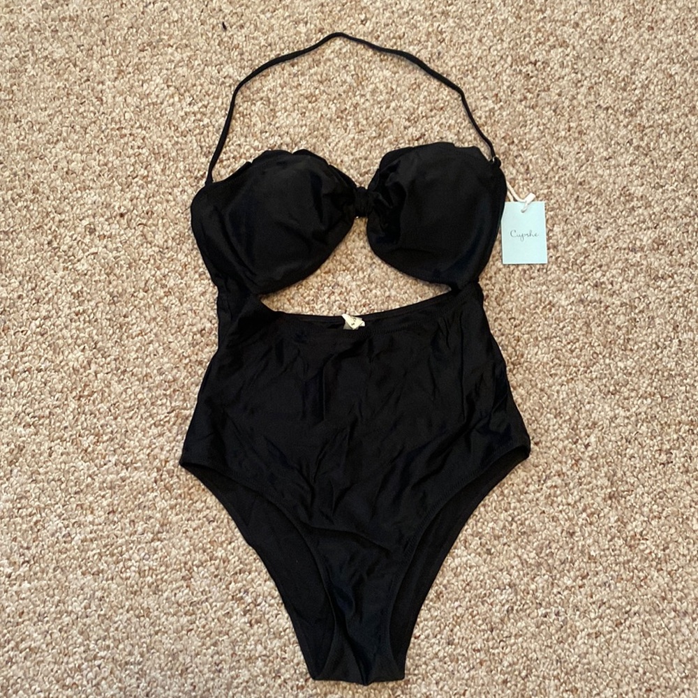 Cupshe Scalloped One Piece Swimsuit